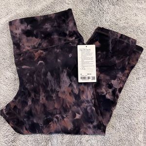 NWT! Tie dye aligns - lululemon size 20 + 23”